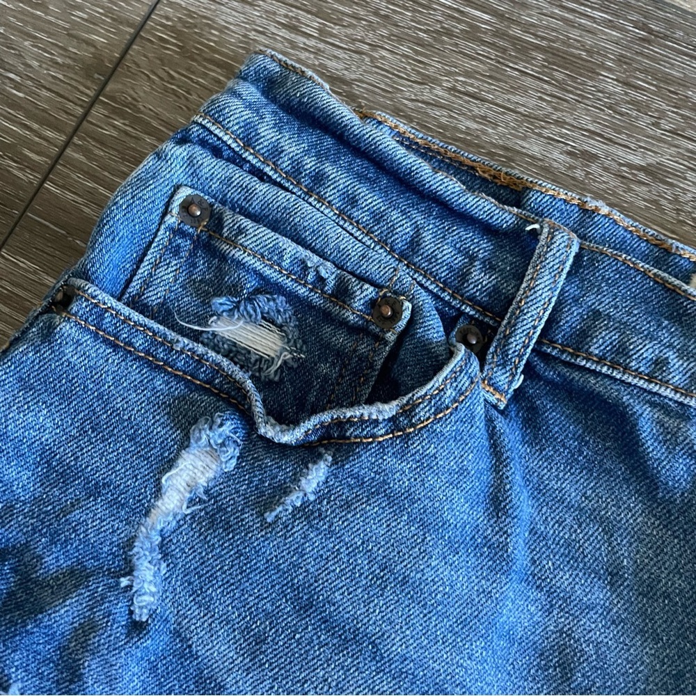 Abercrombie & Fitch High Rise Jean shorts Size 27/4 Medium Wash - Picture 5 of 8